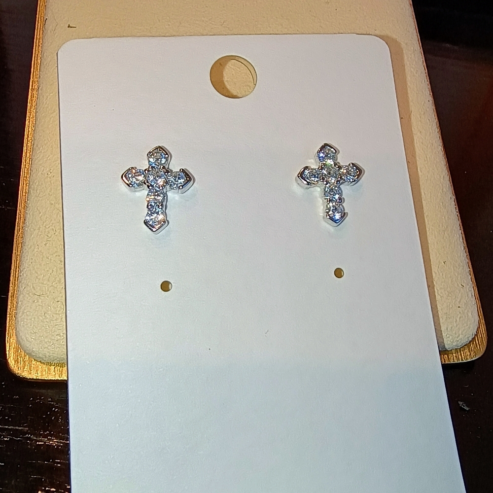 Elegant Silver Cross Earrings Moissanite - Picture 10 of 16